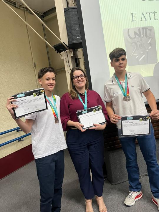 Foto 4 de 10 — Alunos de Boa Esperança do Sul são premiados por destaque em Olimpíada de Matemática
